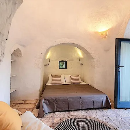 Trulli Mansion With Pool By Wowhomes *